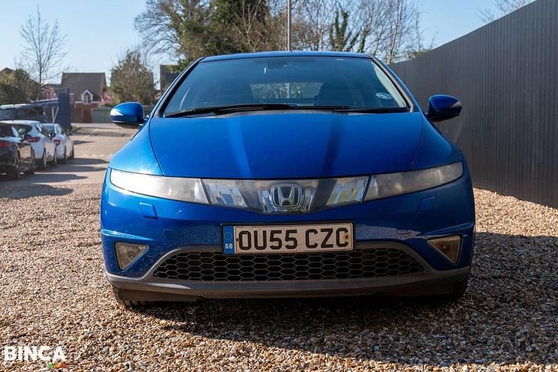 Begagnad Honda Civic ES 140 HK (102 kW) 2005 Blå Halvkombi