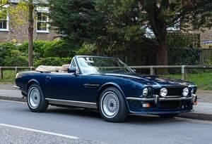 Usado Aston Martin V8 315 CV (231 kW) 1986 Azul Coupe