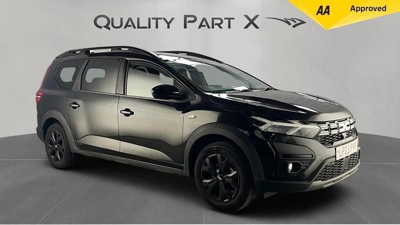 Black Used 2023 Dacia Jogger Extreme MPV | £16,290 (Fair price) - Image 1/4