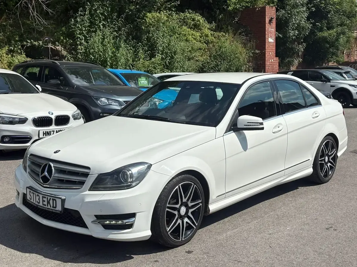 Used Mercedes C220 AMG 167 HP (122 kW) 2013 White Sedan