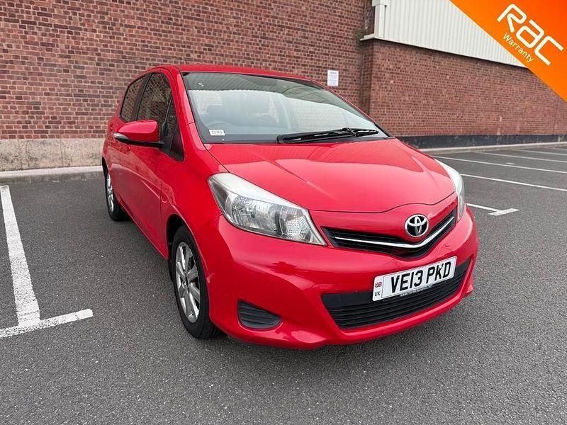 Red Used 2013 Toyota Yaris Hatchback | £3,500 (Fair price) - Image 1/4