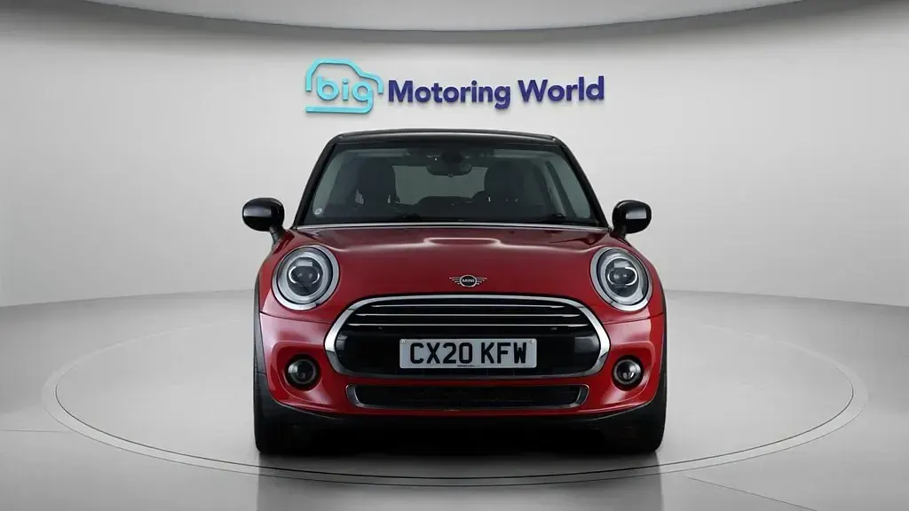 Usado Mini Cooper Exclusive 136 CV (100 kW) 2020 Rojo Utilitario
