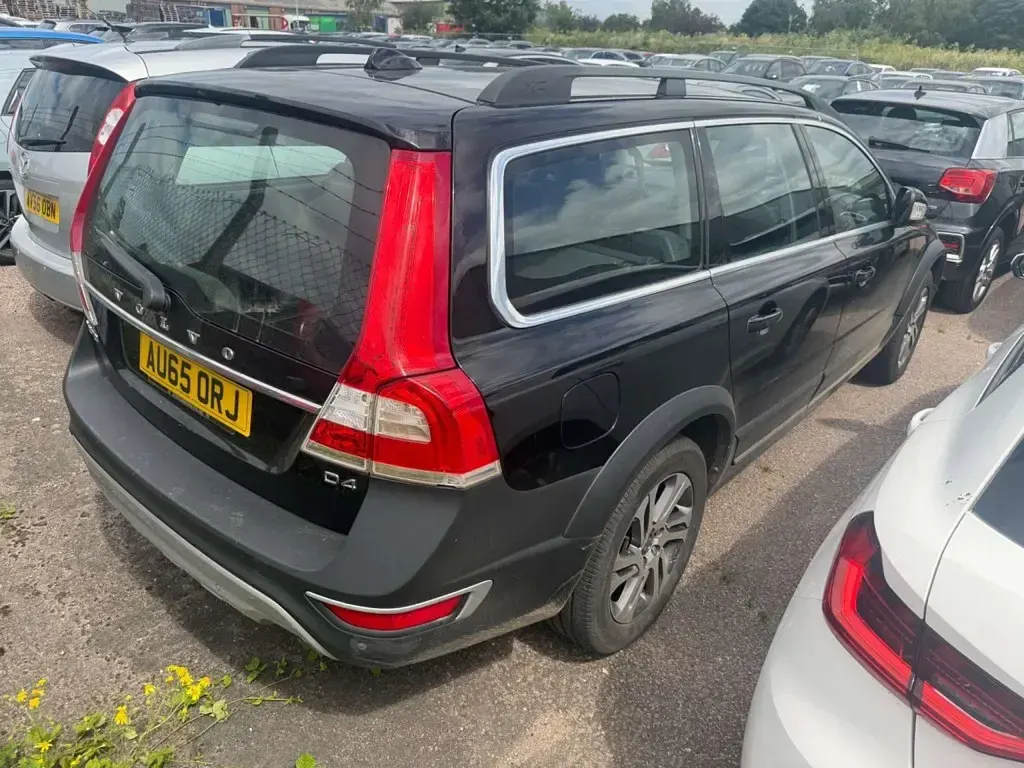 Used Volvo XC70 SE 181 HP (133 kW) 2015 Black Estate
