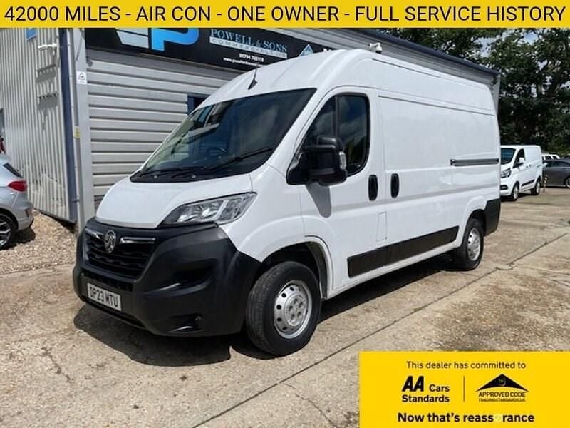 White Used 2023 Vauxhall Movano Van | £13,990 (Good price) - Image 1/3