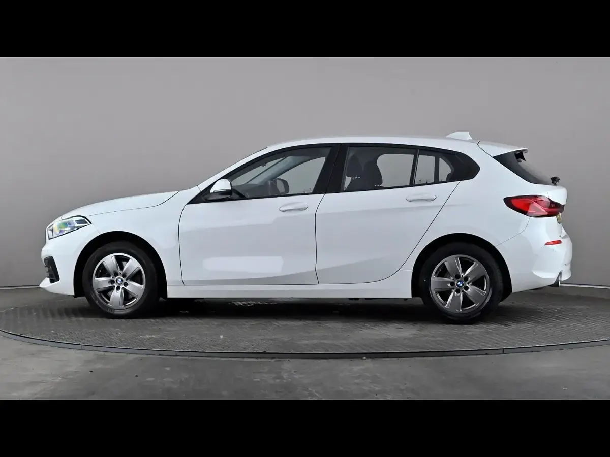 Used BMW 118 2022 White Hatchback