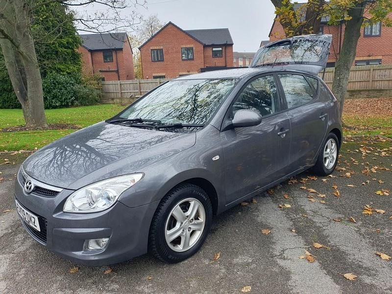 Grey Used 2009 Hyundai i30 Comfort Hatchback | £1,495 (Fair price) - Image 1/4
