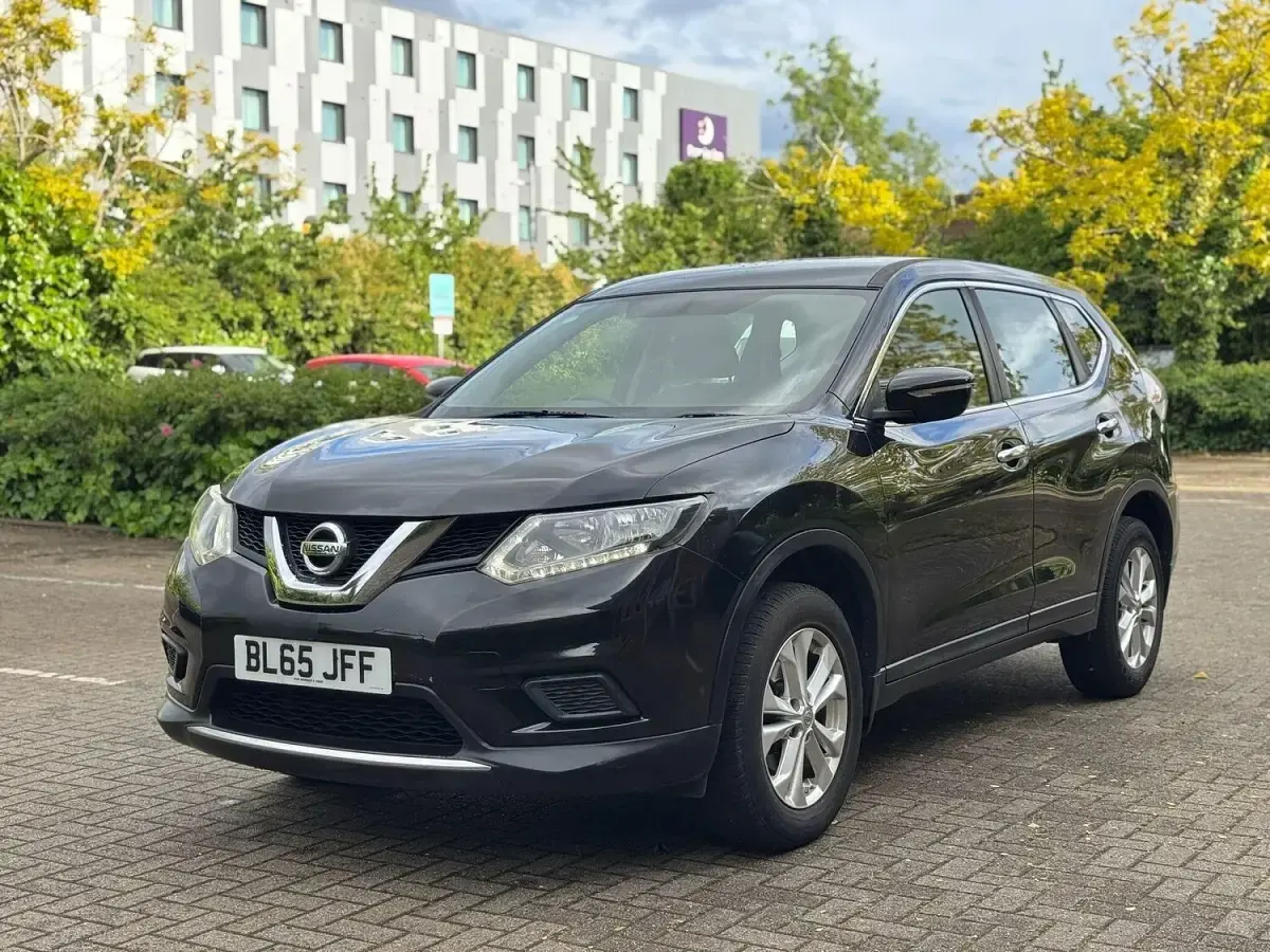 Usado Nissan X-Trail Visia 130 CV (95 kW) 2016 Negro SUV