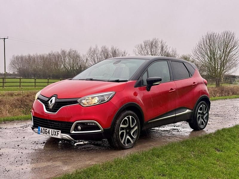 Used Renault Captur Signature 90 HP (66 kW) 2014 Red/black SUV