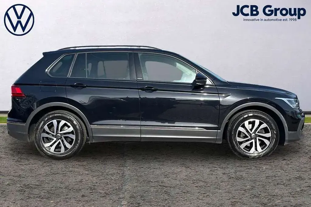 Used VW Tiguan Active 150 HP (110 kW) 2022 Black SUV