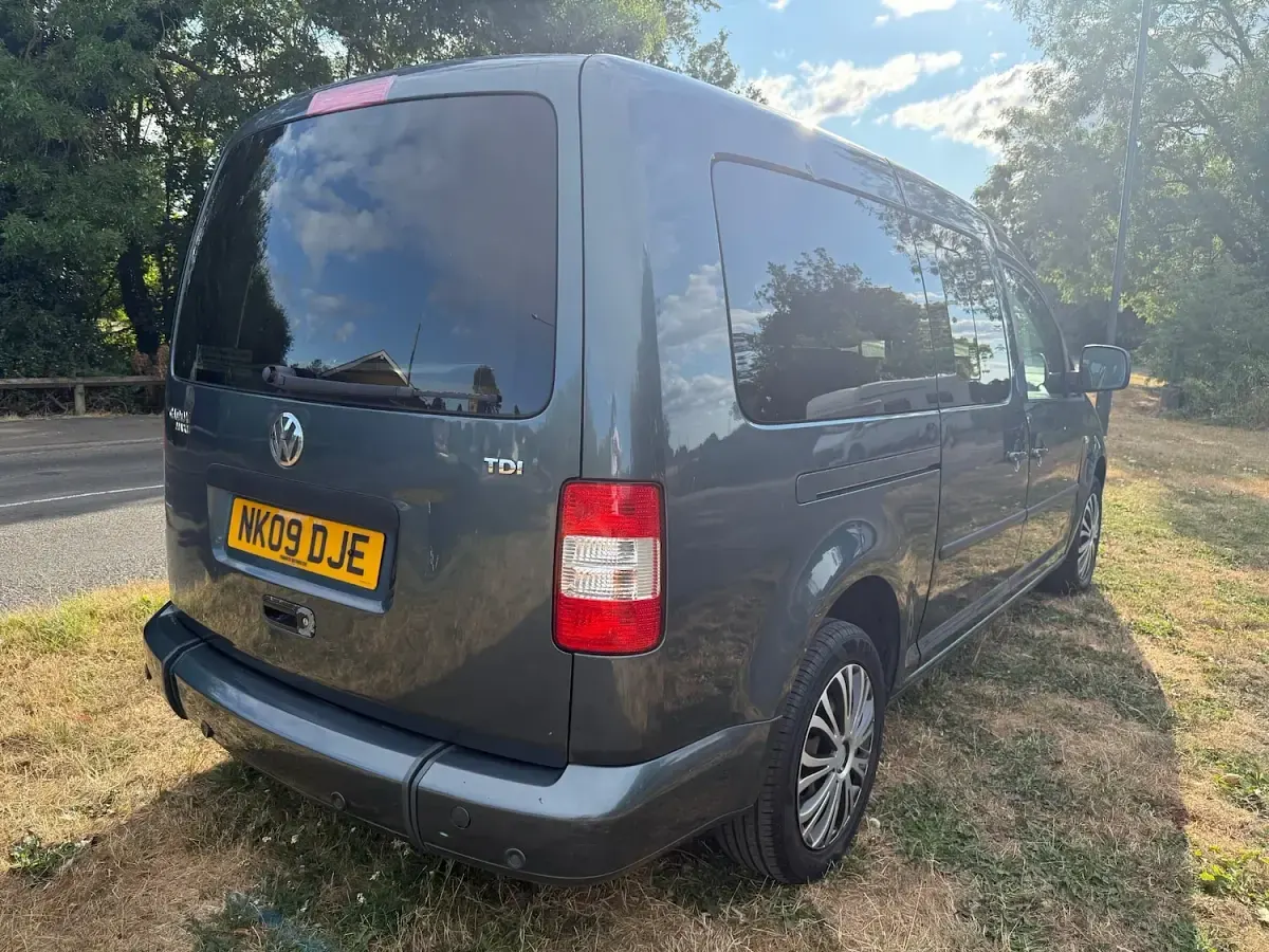 Used VW Caddy Maxi Life 104 HP (76 kW) 2009 Grey MPV