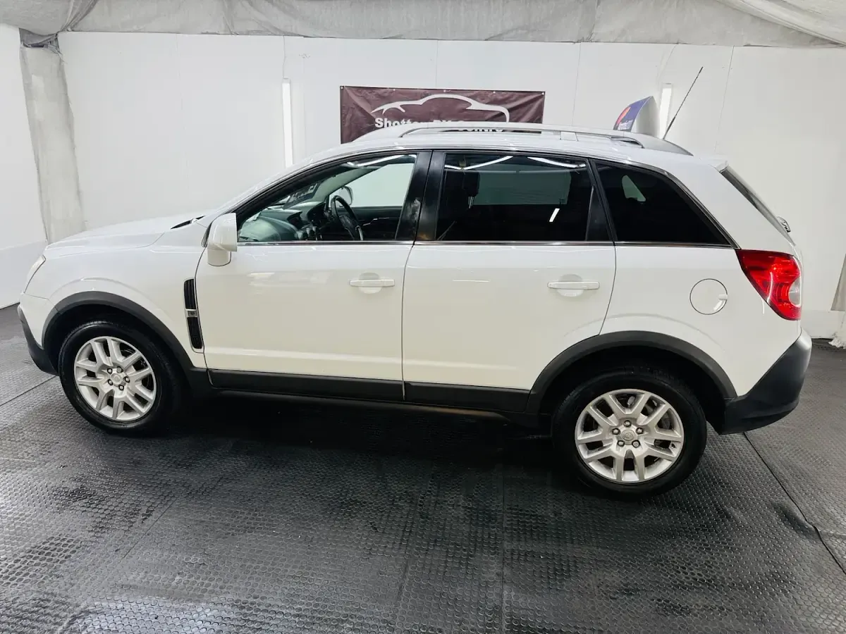 Used Vauxhall Antara 2010 White SUV