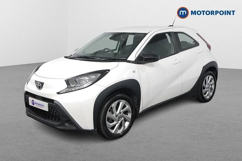 Used Toyota Aygo X PURE 2022 White SUV