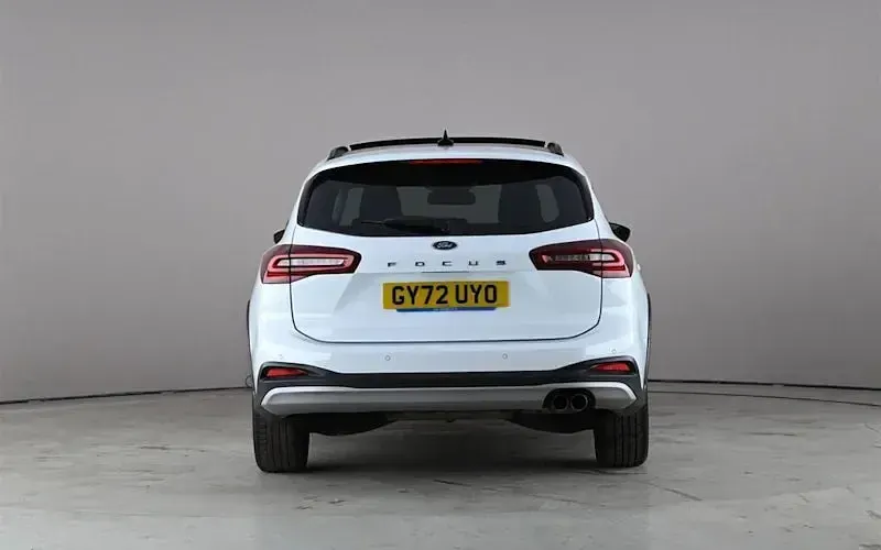Used Ford Focus Active 125 HP (91 kW) 2022 White Estate