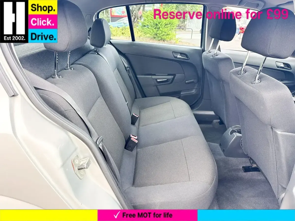 Used Vauxhall Astra 140 HP (102 kW) 2009 Silver Hatchback