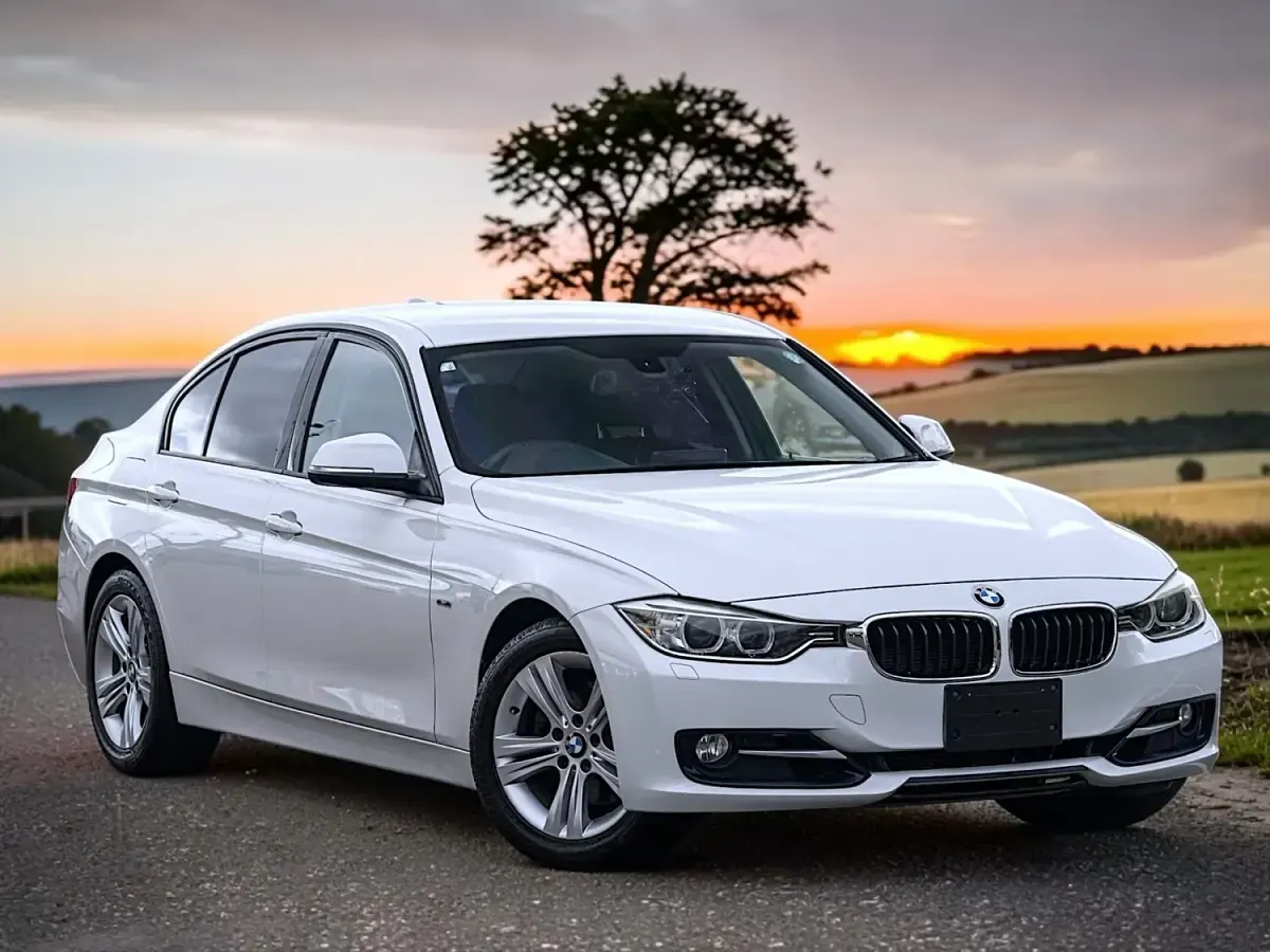 Used BMW 320 Luxury Line 2012 White Estate