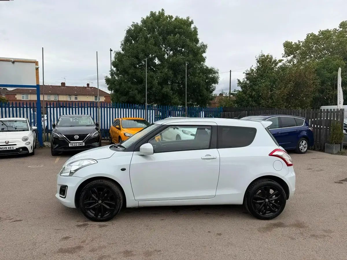 Used Suzuki Swift SZ-L 94 HP (69 kW) 2016 White Hatchback