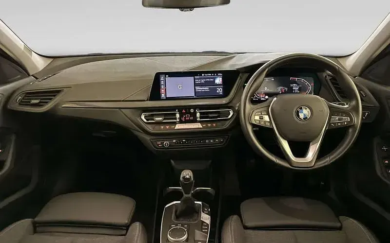 Used BMW 118 Sport Line 136 HP (100 kW) 2024 Hatchback