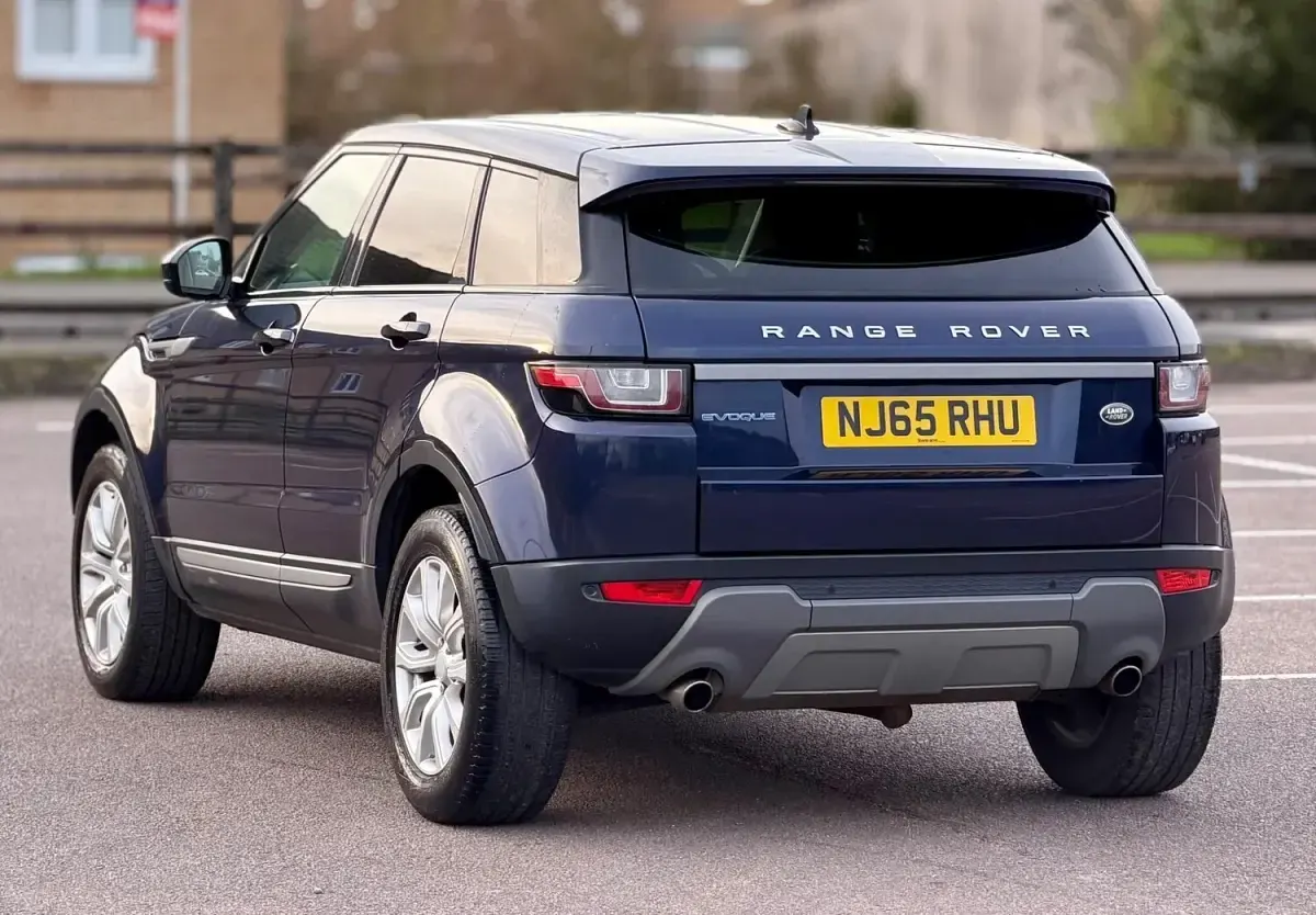 Used Land Rover Range Rover evoque SE 150 HP (110 kW) 2015 Blue Estate