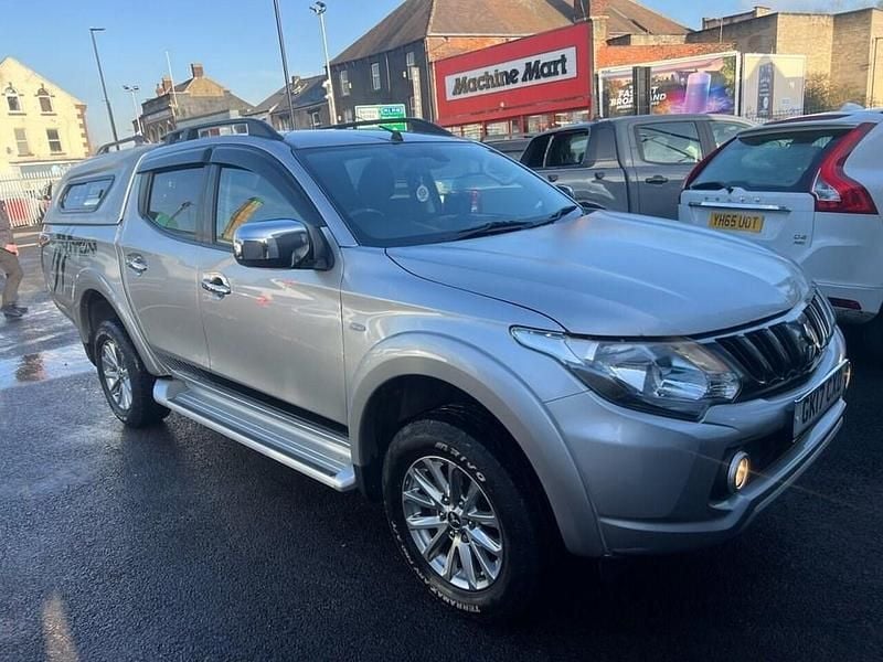 Silver Used 2017 Mitsubishi L200 Pickup | £9,989 (Good price) - Image 1/4