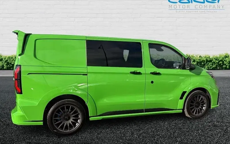 Used Ford Transit Custom 170 HP (125 kW) 2025 Green Van