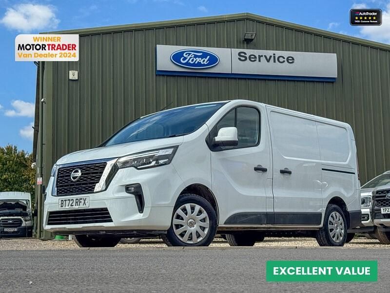 White Used 2022 Nissan Primastar Acenta MPV | £16,298 (Fair price) - Image 1/4