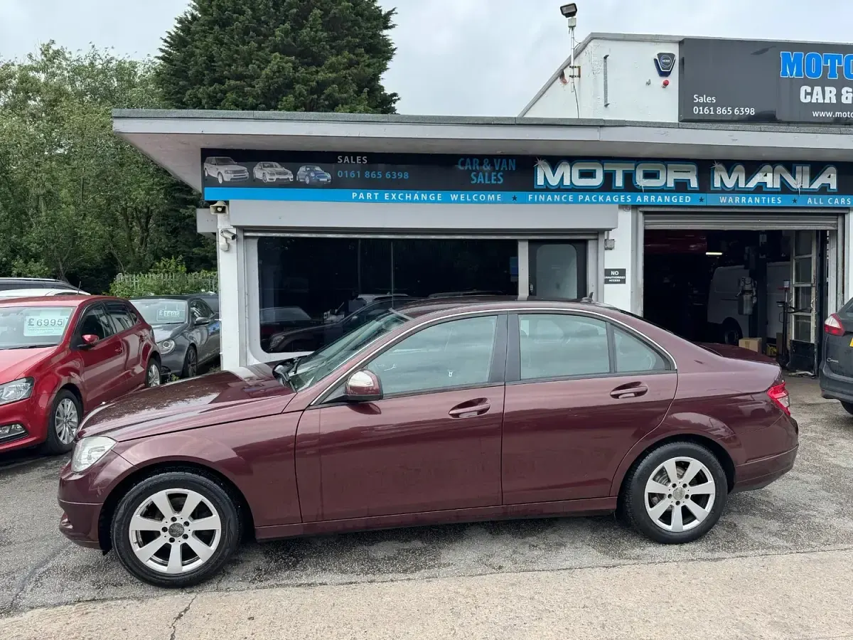 Used Mercedes C200 SE 2008 Red Sedan