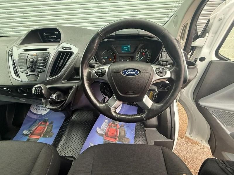 Used Ford Transit Custom Limited 128 HP (94 kW) 2017 White Van