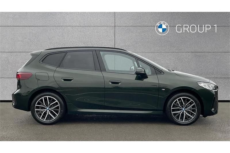 Used BMW 225 Sport Line 245 HP (180 kW) 2025 Green Estate