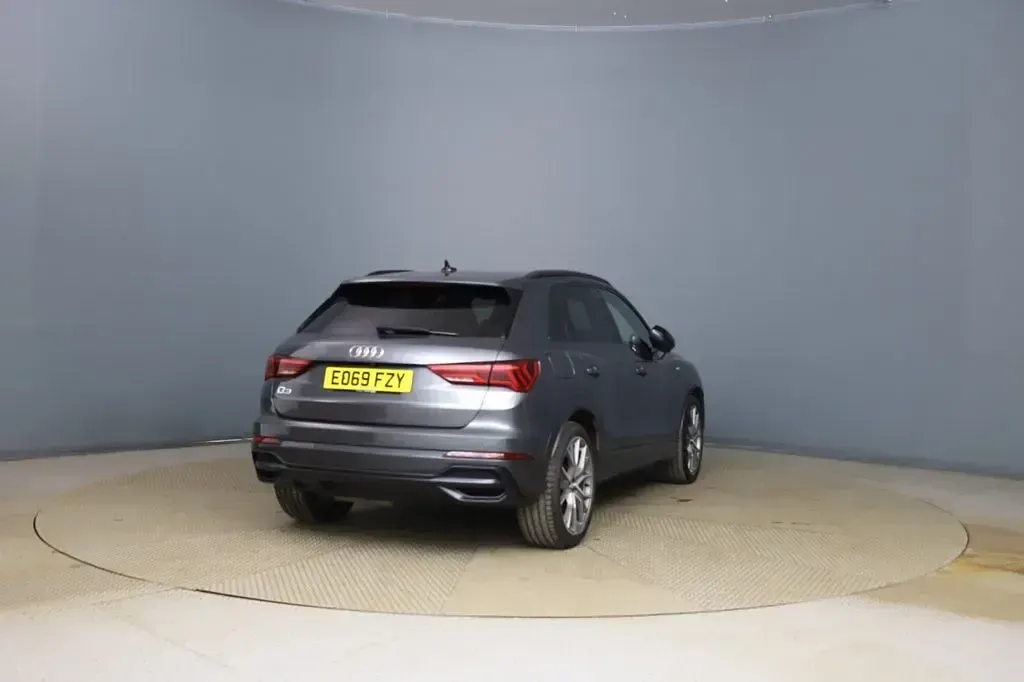 Used Audi Q3 Advanced 150 HP (110 kW) 2019 Grey SUV