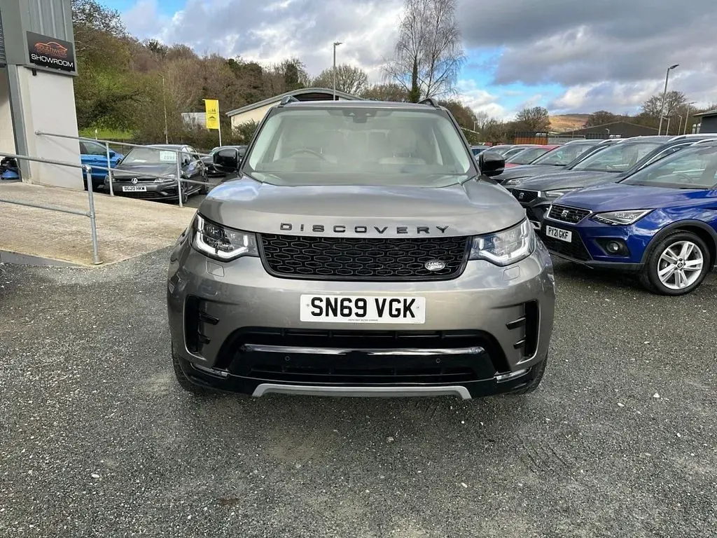 Used Land Rover Discovery 5 Landmark 306 HP (225 kW) 2020 Silver SUV