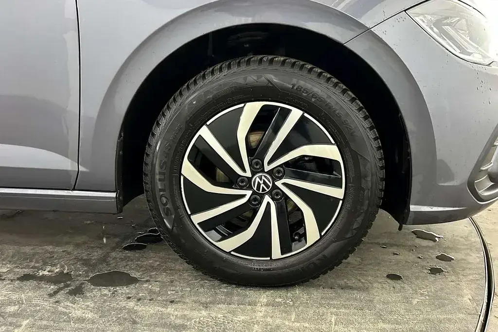 Używany VW Polo Life 95 KM (69 kW) 2022 Szary Hatchback