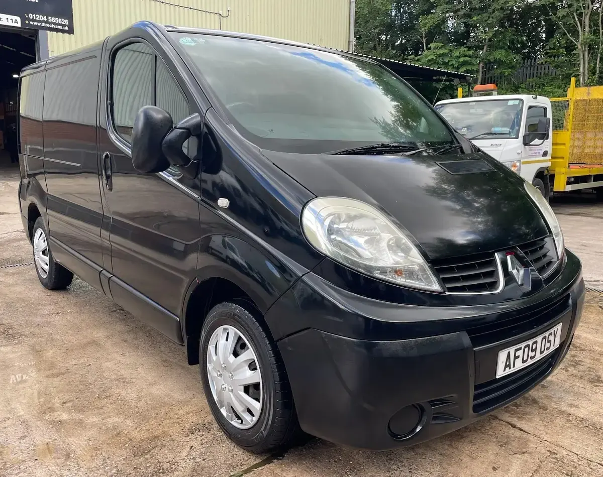 Used Renault Trafic 115 HP (84 kW) 2009 Black MPV