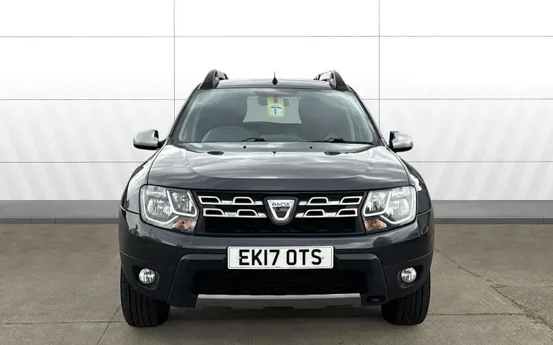 Second-hand Dacia Duster Lauréate 109 CP (80 kW) 2017 Gri SUV