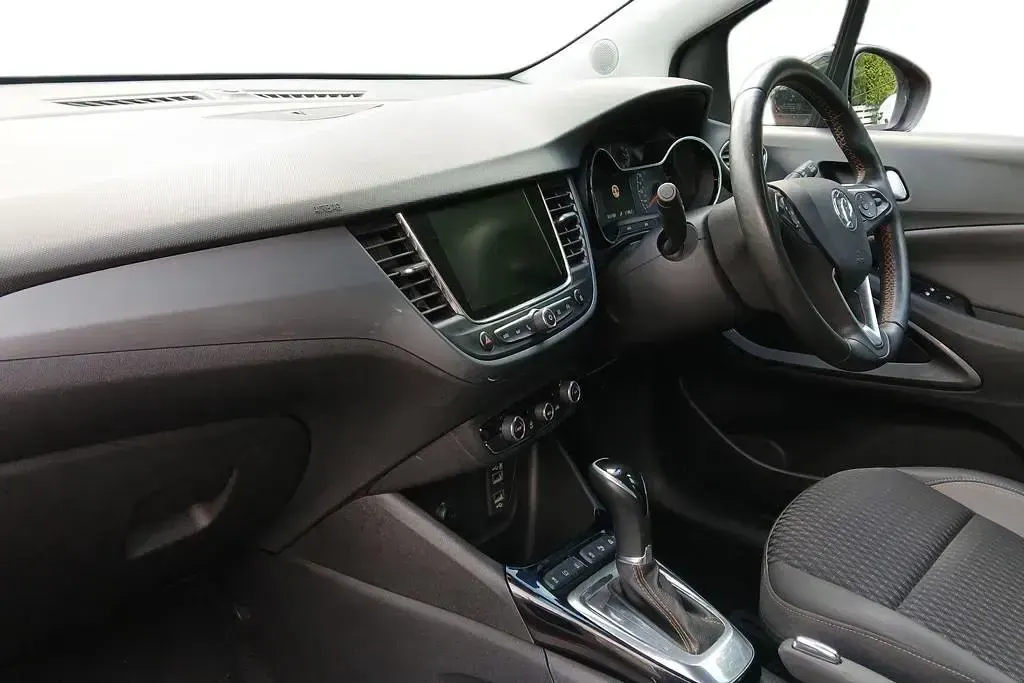 Used Vauxhall Crossland X Elite 130 HP (95 kW) 2020 Orange SUV