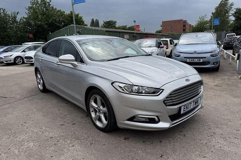 Silver Used 2017 Ford Mondeo Titanium Hatchback | £8,490 (Good price) - Image 1/1