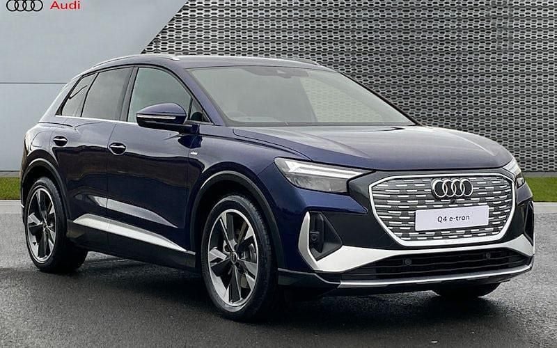 New 2026 Audi Q4 e-tron Black Edition SUV | £53,599 (Fair price) - Image 1/4