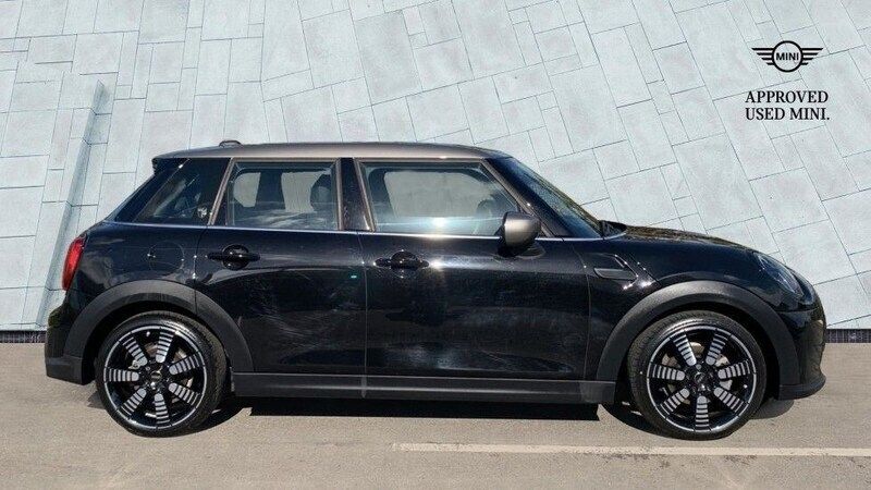 Used Mini Cooper Exclusive 134 HP (98 kW) 2021 Black Hatchback