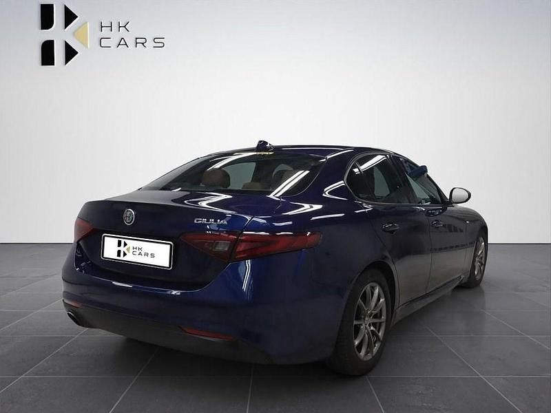 Used Alfa Romeo Giulia Saloon Super 200 HP (147 kW) 2017 Blue Sedan