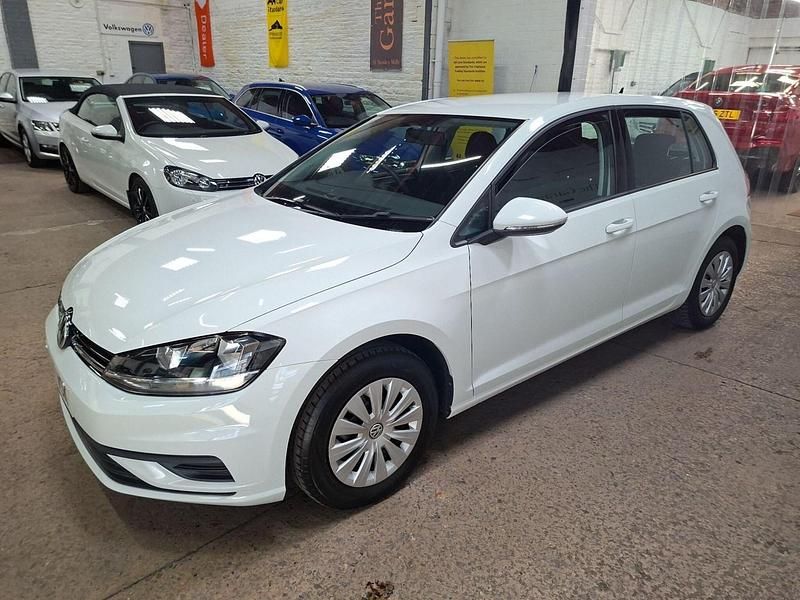 Used VW Golf VII S 125 HP (91 kW) 2017 White Hatchback
