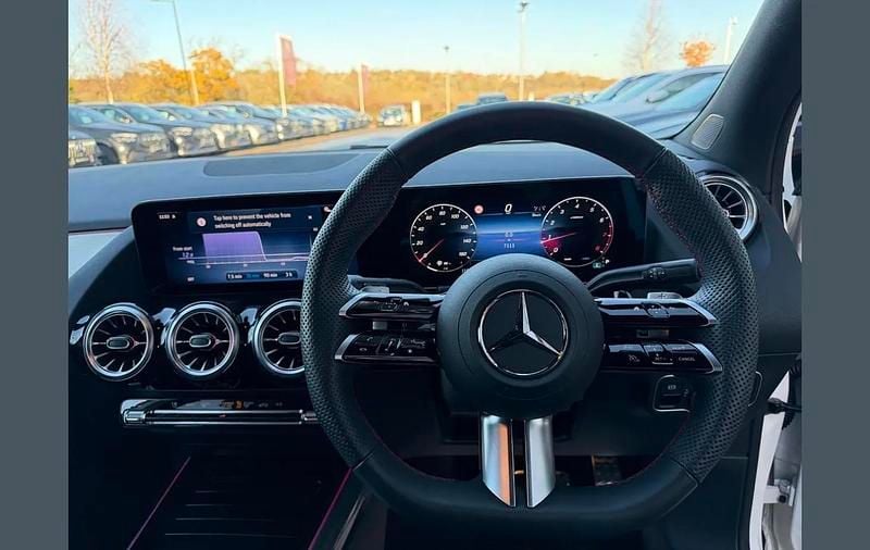 Used Mercedes GLA200 Executive 161 HP (118 kW) 2025 White SUV