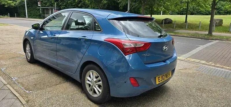 Used Hyundai i30 Active 120 HP (88 kW) 2012 Blue Hatchback