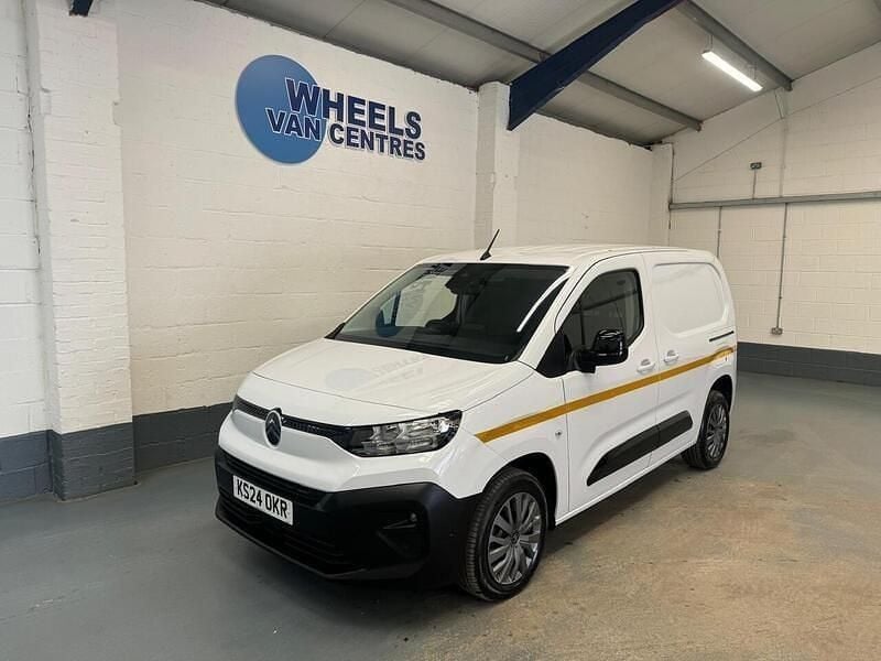 White Used 2024 Citroën Berlingo MPV | £13,797 (Fair price) - Image 1/4
