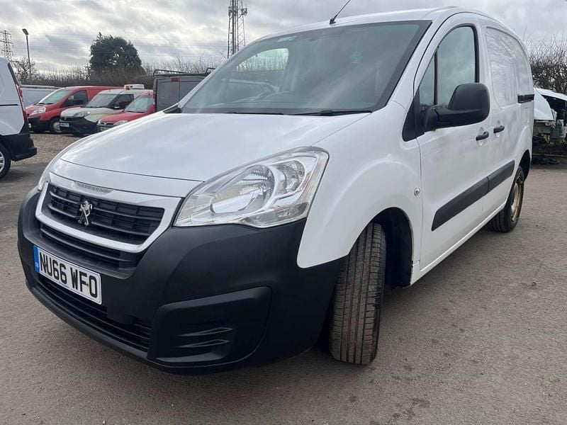 Used Peugeot Partner S 2016 White