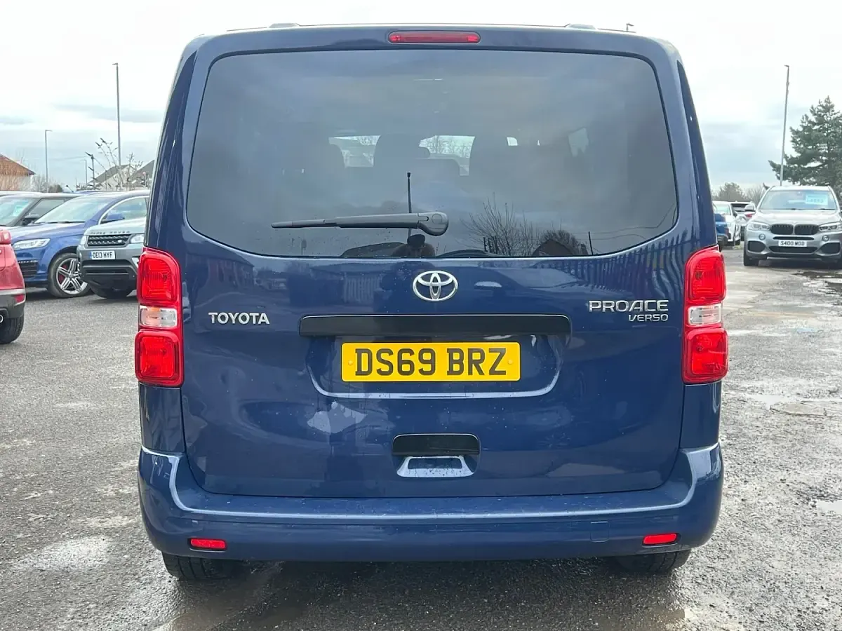Used Toyota Proace Verso City 120 HP (88 kW) 2019 Blue Estate