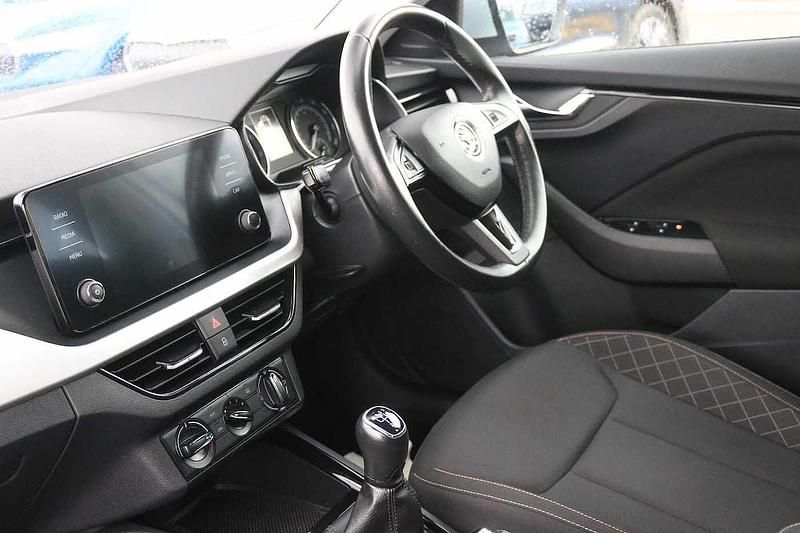 Used Skoda Scala SE 115 HP (84 kW) 2019 Brilliant silver metallic Hatchback