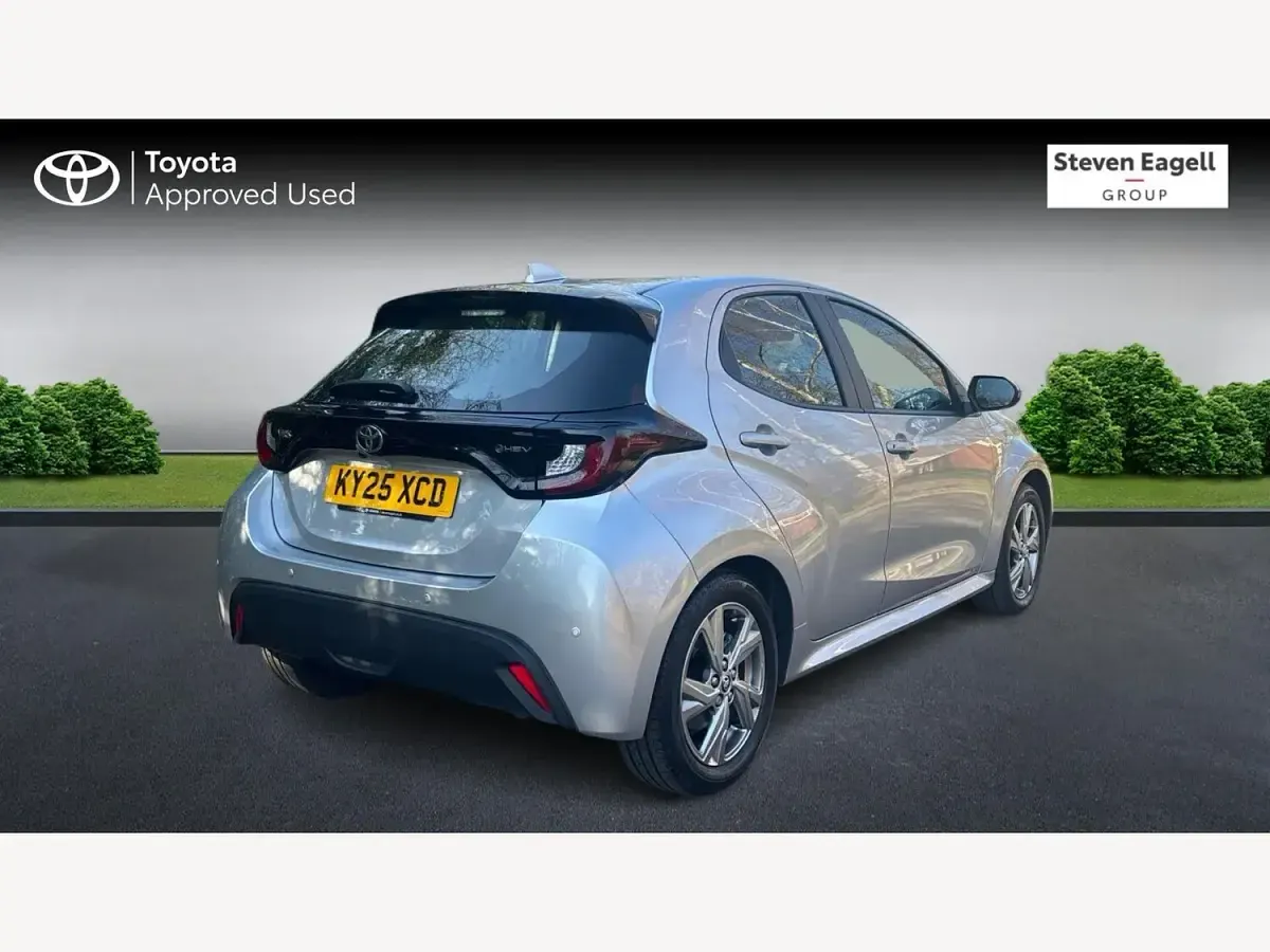 Used Toyota Yaris 116 HP (85 kW) 2025 Silver Hatchback