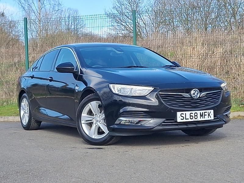 Used Vauxhall Insignia SRi 165 HP (121 kW) 2018 Black Hatchback