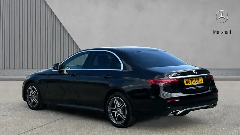 Usado Mercedes E300 AMG line 306 HP (225 kW) 2020 Preto