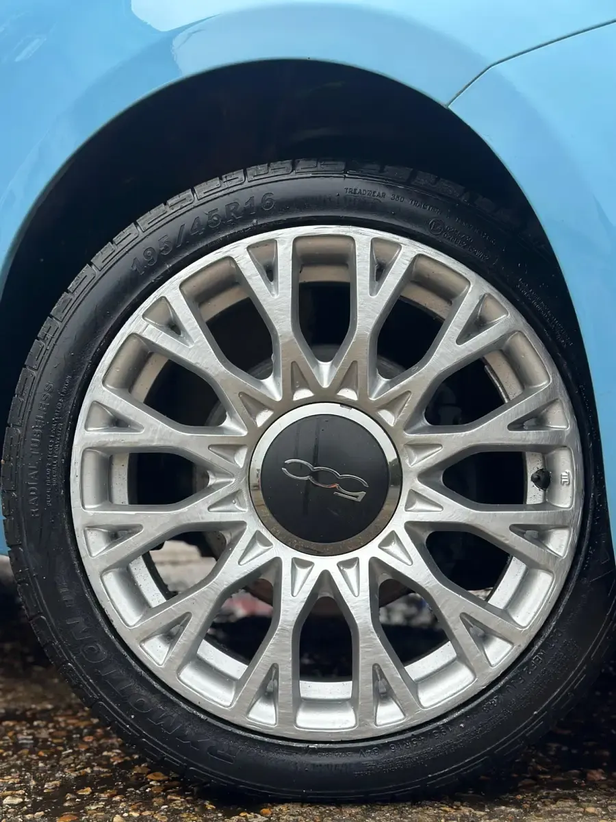 Begagnad Fiat 500C Lounge 2017 Blå Cab