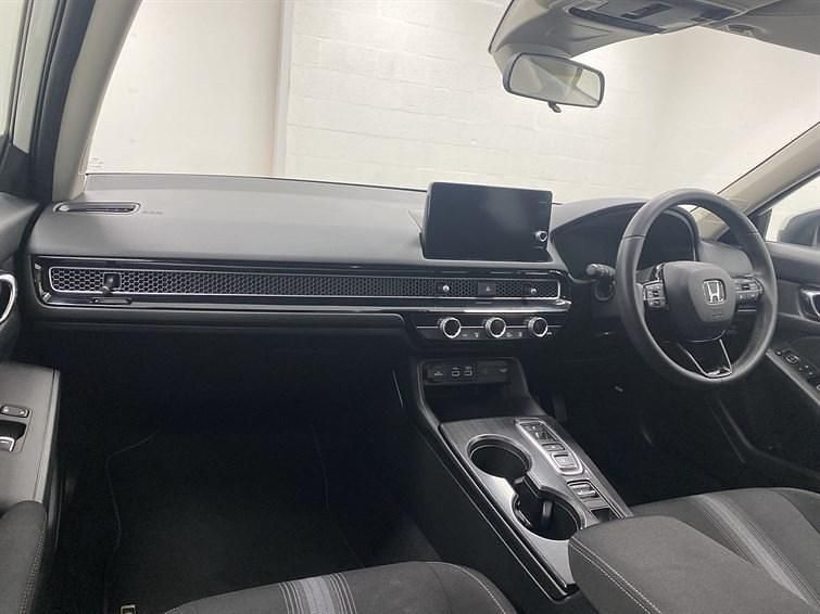 Used Honda Civic Elegance 182 HP (133 kW) 2022 White Hatchback